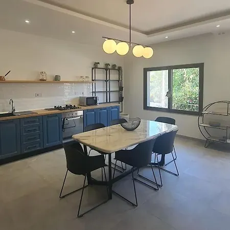 Large With Backyard * Is-Swieqi